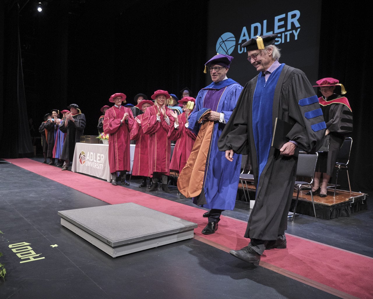 Donald MacPherson, directeur exécutif de la Coalition canadienne des politiques sur les drogues, reçoit un doctorat honorifique de l’Université Adler